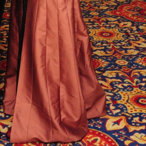 Prom Dress/Wedding Guest Gown/Party Wear - Picture 3 of 4